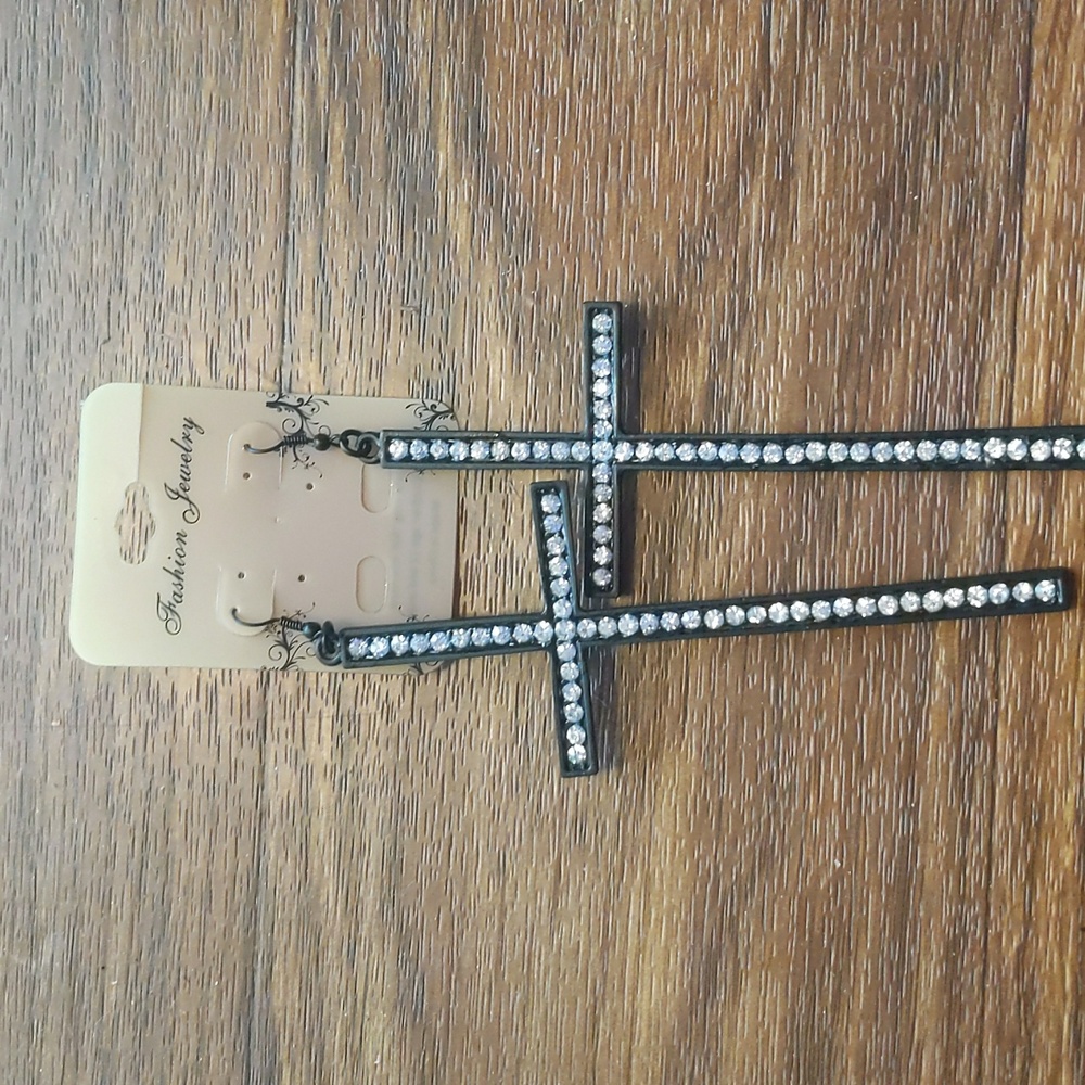 Gothic cross earrings NWT